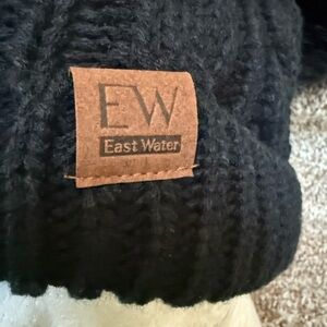 EW East Water Women’s Black Knit Beanie with Lining
